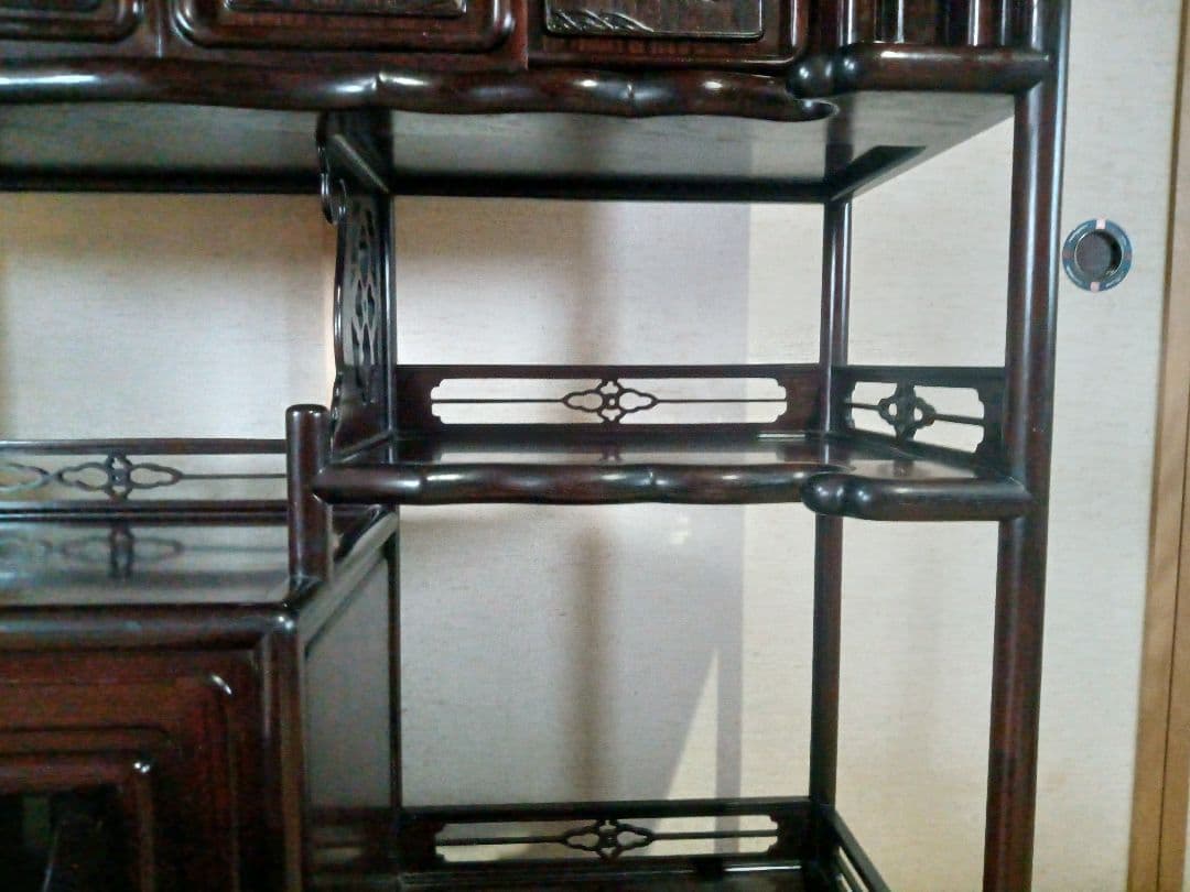 昭和レトロ 唐木家具 茶箪笥 飾り棚 中国骨董 唐草透彫り 家具 昭和