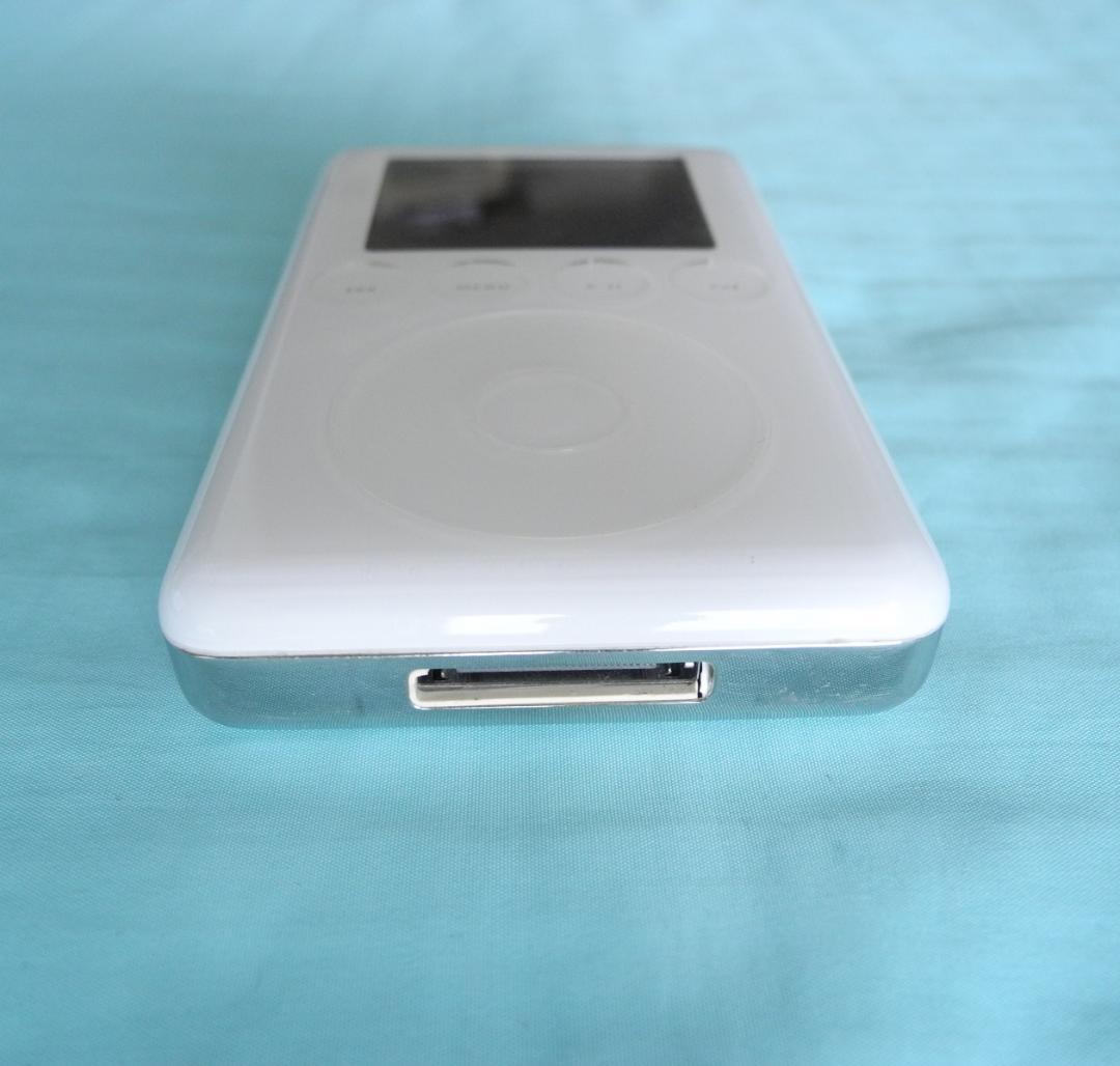 動作品 第3世代iPod ACアダプター付き - メルカリ