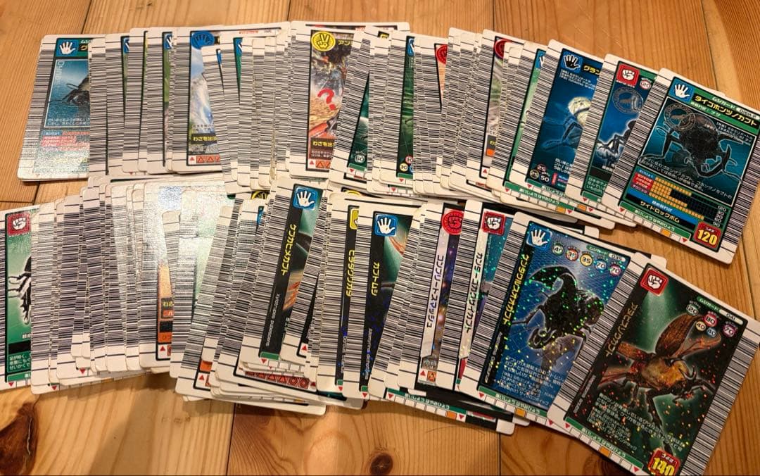 ムシキングカード まとめ売り 約110枚 - メルカリ