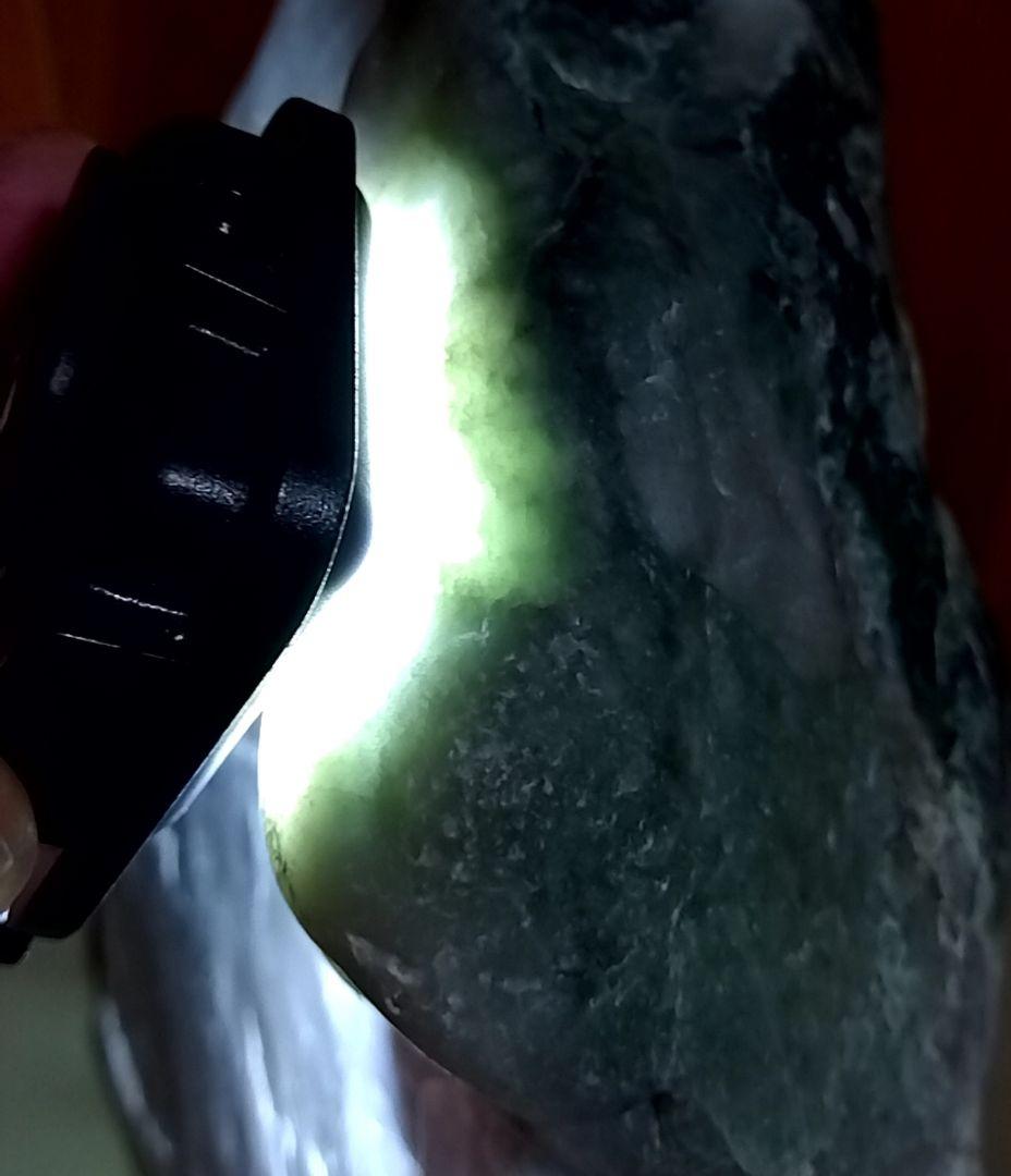 ☆翡翠原石☆糸魚川硬玉【横川転石・川ズレ・ウブ16kg】