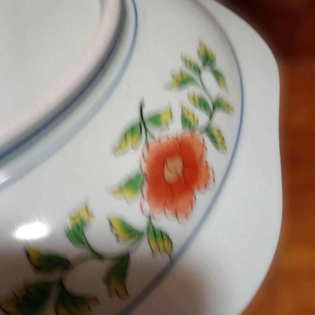 八角形の伝統的な絵柄陶器皿