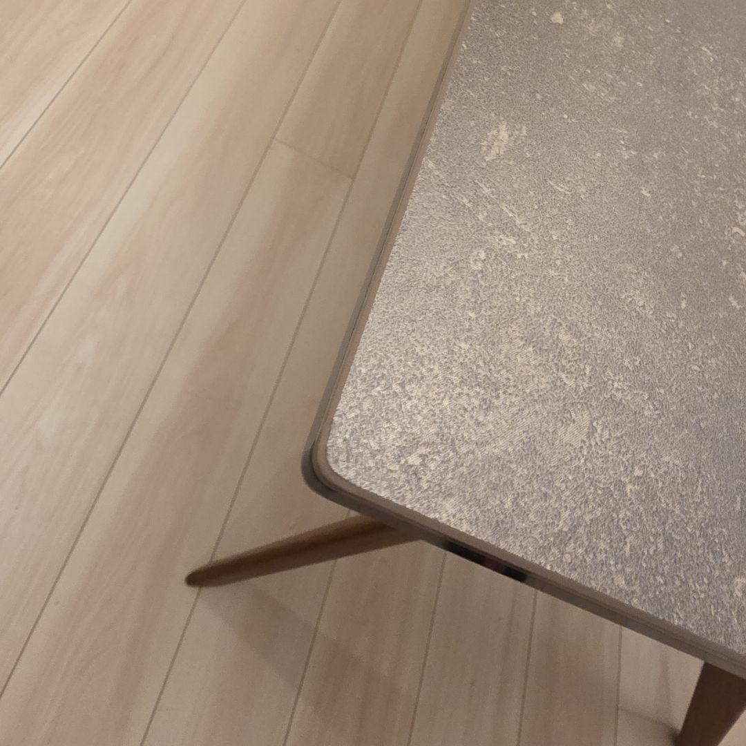 カリガリス トーキョー セラミックダイニングテーブル