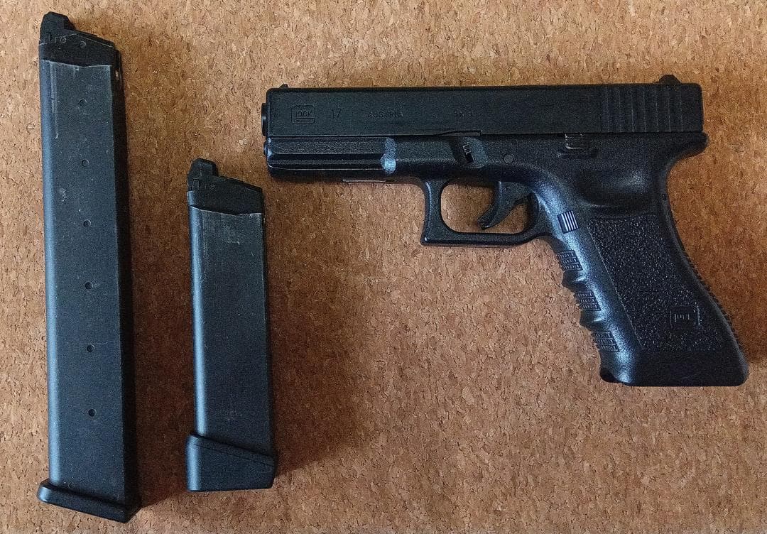 グロック17 　50連ロングマガジン 付き グロック17 50連ロングマガジン 付き