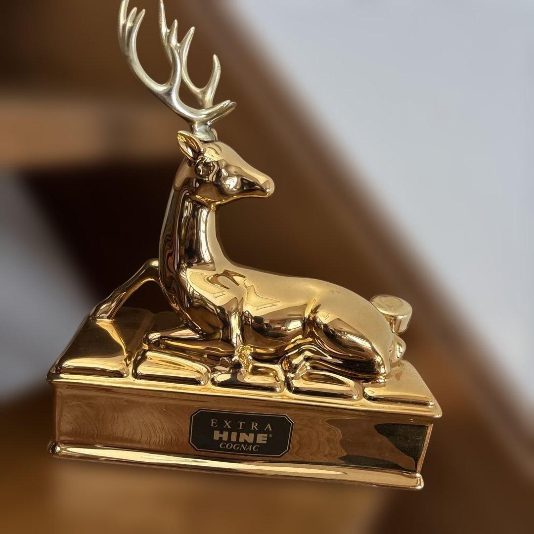 HINE EXTRA ブランデー 鹿のボトル 750ml HINE EXTRA COGNAC リモージュ 陶器ボトル 金鹿 】をお売りいただき