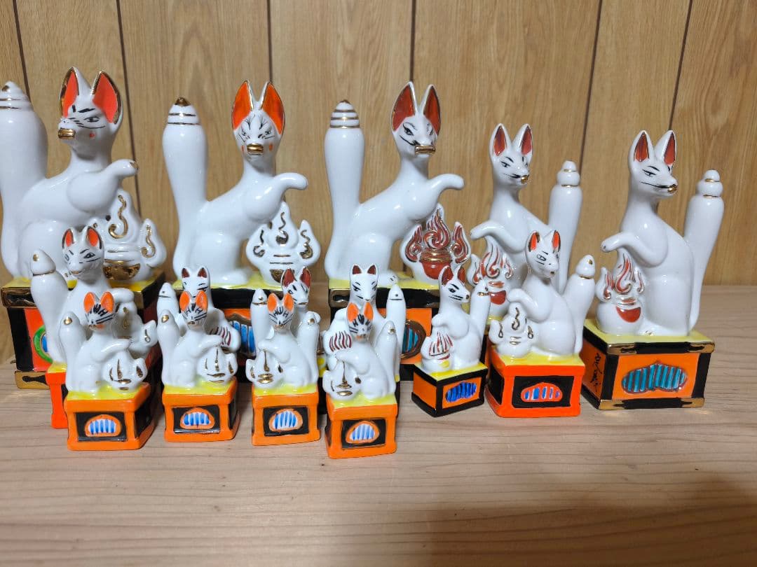 稲荷陶器 楽天市場】稲荷狐 陶器製 5寸 一対 金付 15.5センチ 本格的 縁起飾り