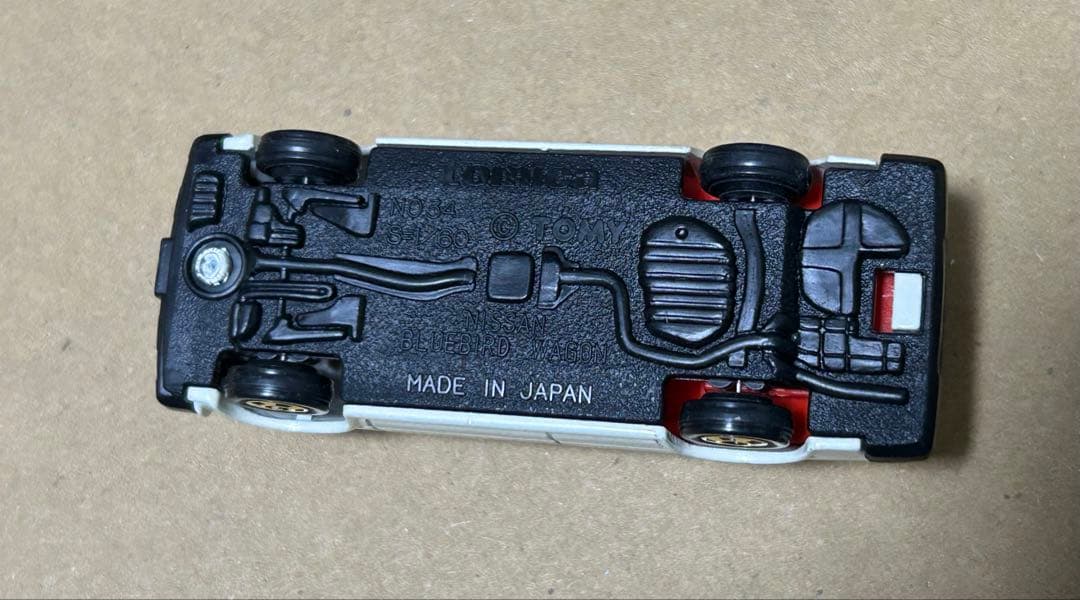 日本製 トミカ ニッサン ブルーバードワゴン 大和特注