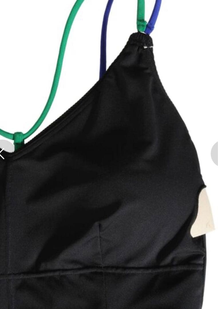 新品タグ付き UN3D アンスリード バックストラップオールインワン 水着