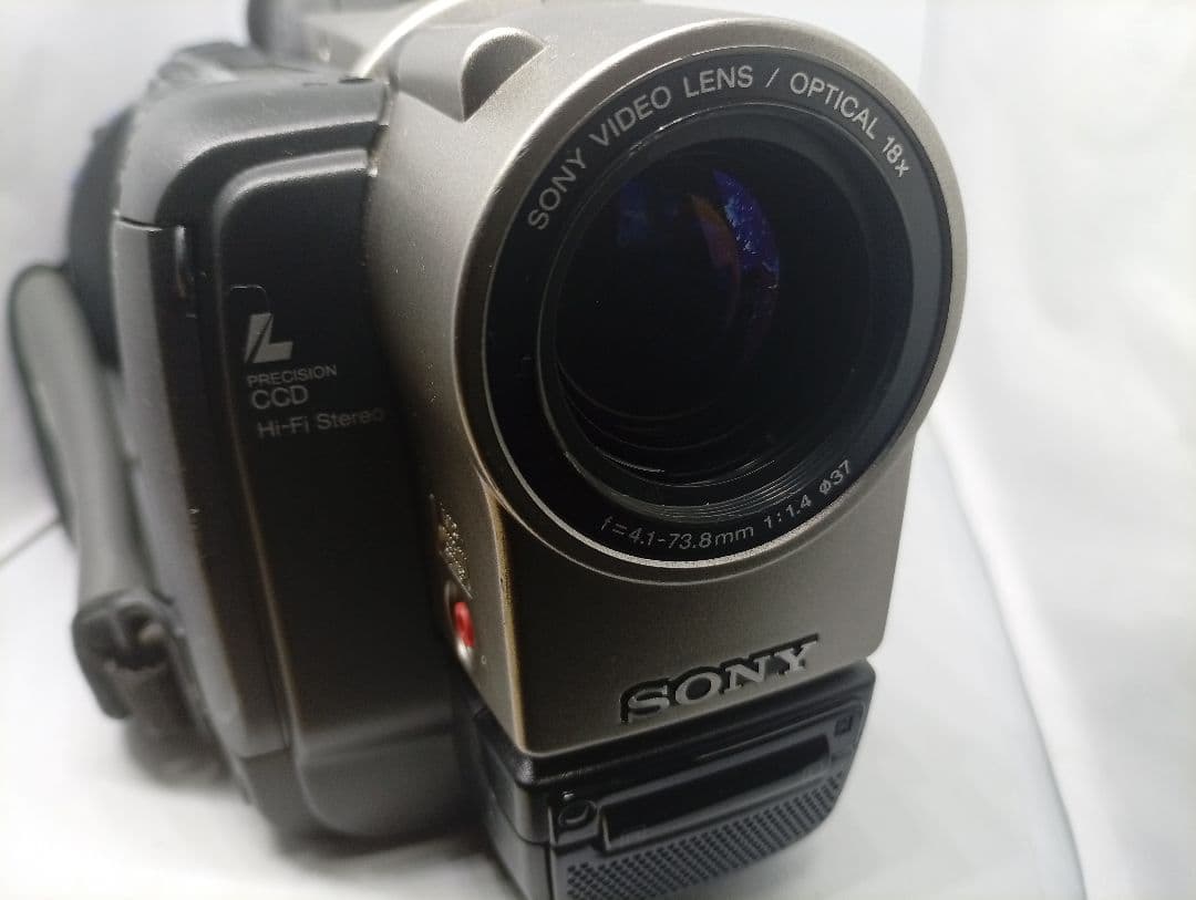 値下げ動作品　SONY Hi8ビデオカメラ　Handycam CCD-TRV95