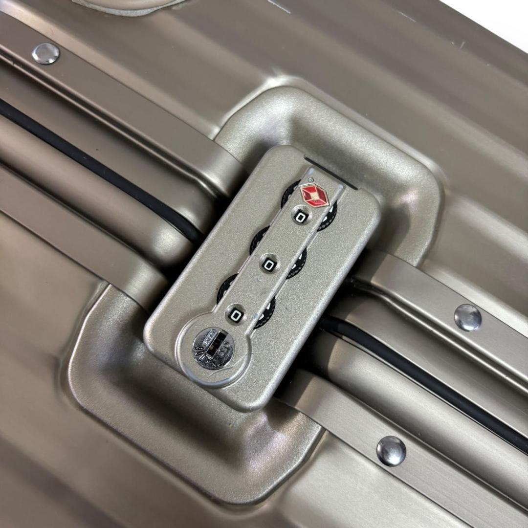 良品 リモワ トパーズ チタニウム 85L 4輪 キャリーケース 大容量 良品