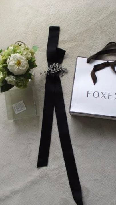 FOXEY ブローチラインストーンクリアマガジンフォクシーリボン