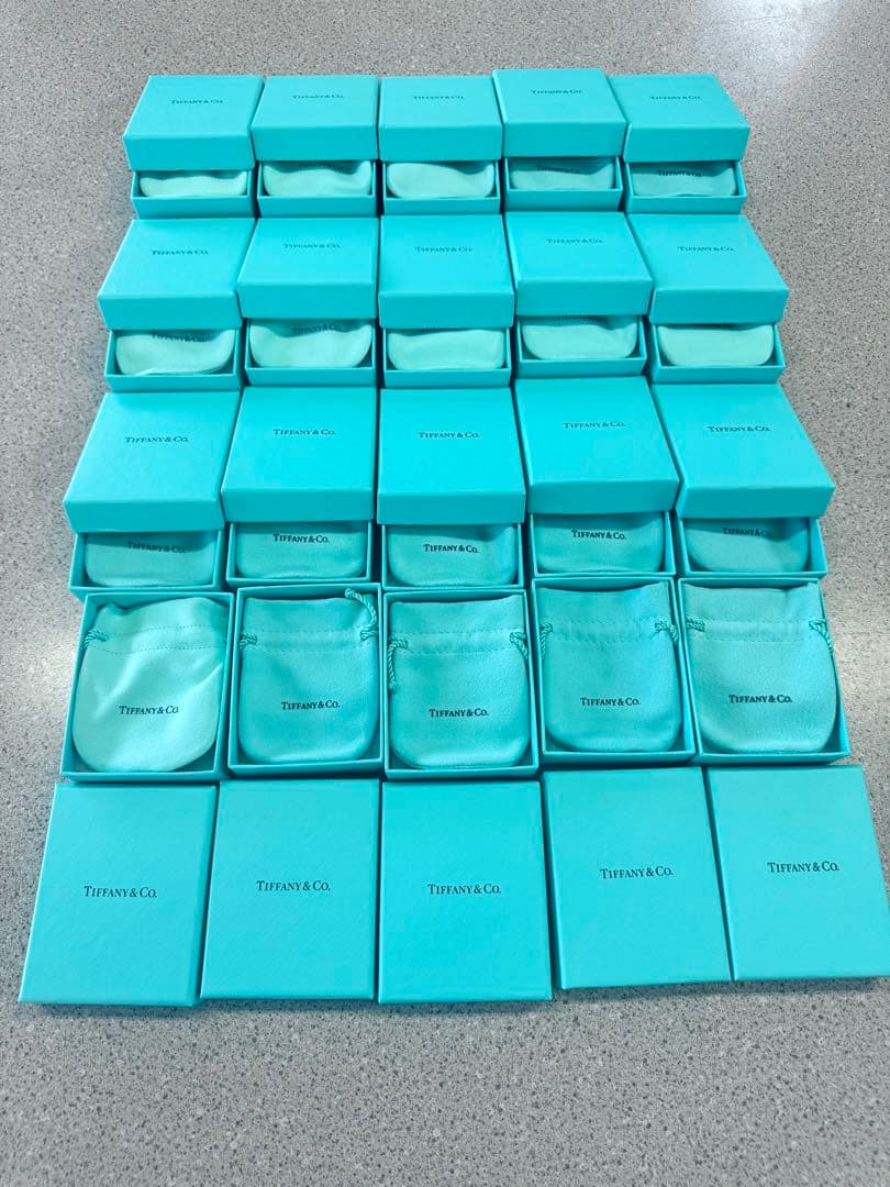 現行品Tiffany&co.ティファニー空箱巾着40セット
