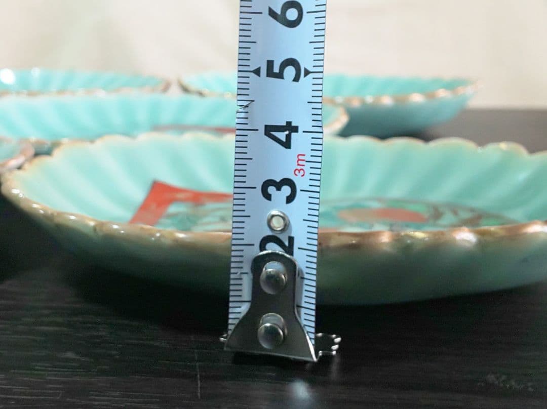 古伊万里 青磁 手書色絵染付 牡丹蝶文 菊花長皿 木箱