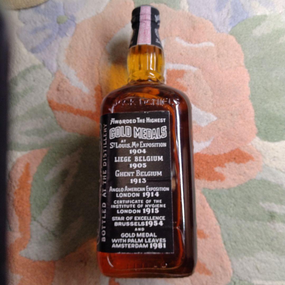ジャックダニエル 旧ボトル 赤紙封印 1L 45％ 瓶底83年 H - メルカリ