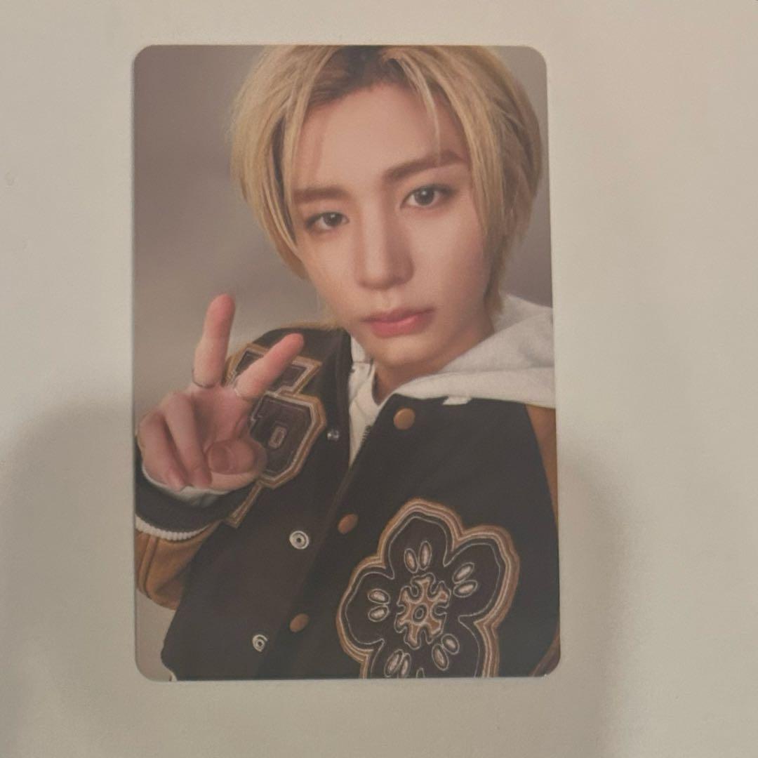 boynextdoor イハン KNOCK ON フーディー トレカ - メルカリ