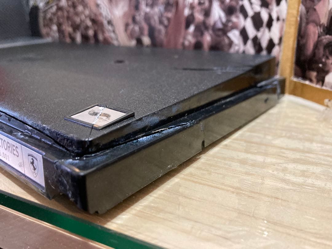 Ferrari F-2001 1:18 •'シューマッハ 通算52回のGP優勝」 - メルカリ