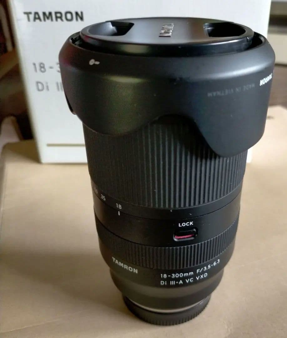 タムロン 18-300mm F3.5-6.3 Di III-A VC VXD