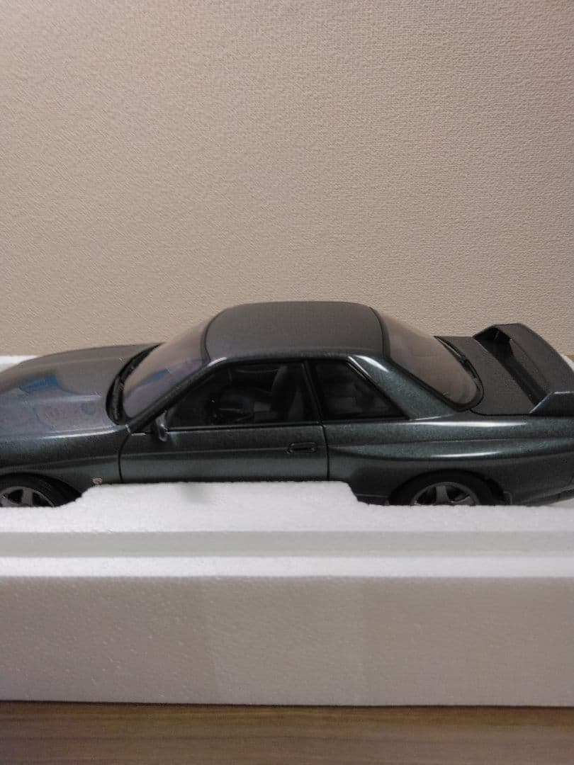 オートアート NISSAN SKYLINE GT-R (R32)