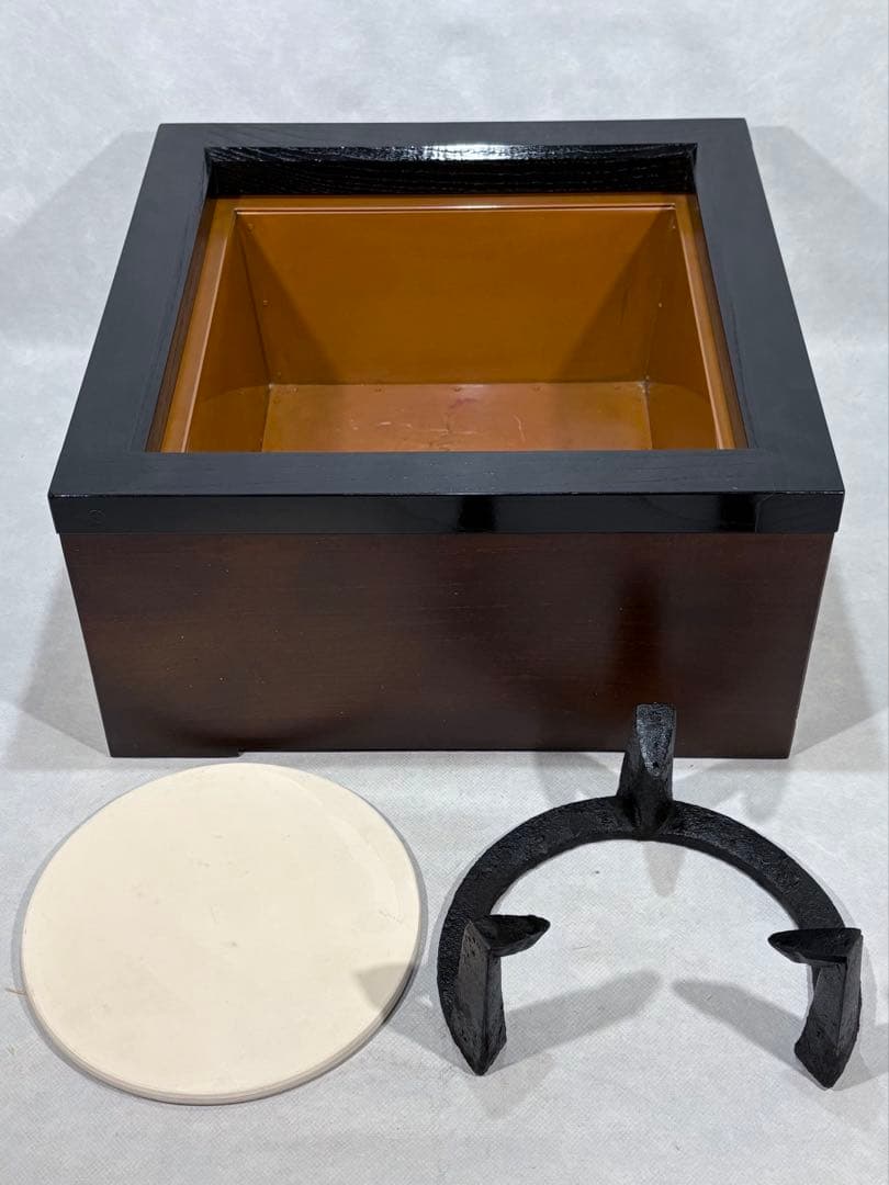 置炉　五徳、底瓦付　美品　茶道和風インテリア　送料込 置炉 五徳、底瓦付 美品 茶道和風インテリア 送料込 茶道具 置炉セット