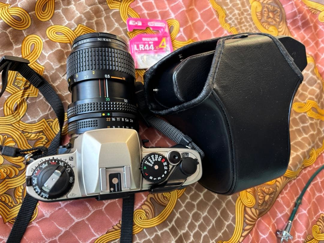 早い者勝8日、月曜日のみ価格Nikon FE10 35-70mmレンズ完動美