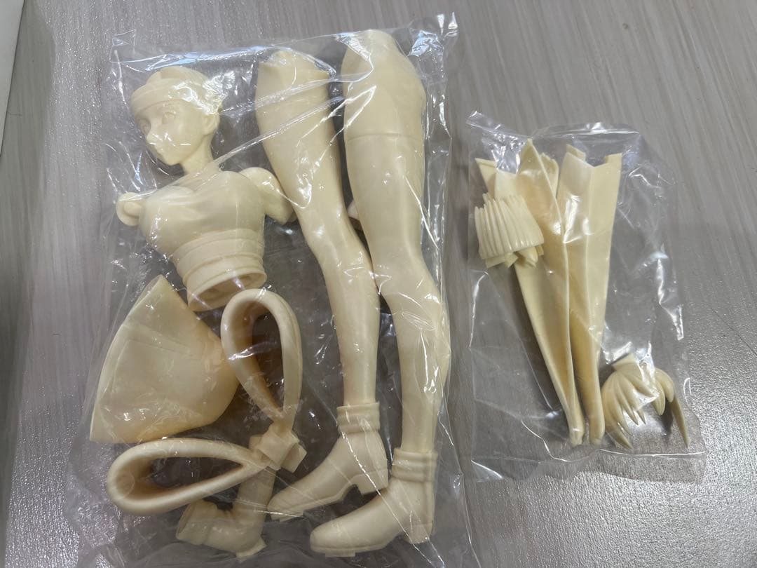 アミエグラン1/6 綾音 DEAD OR ALIVE 2　未組み立てレジンキット