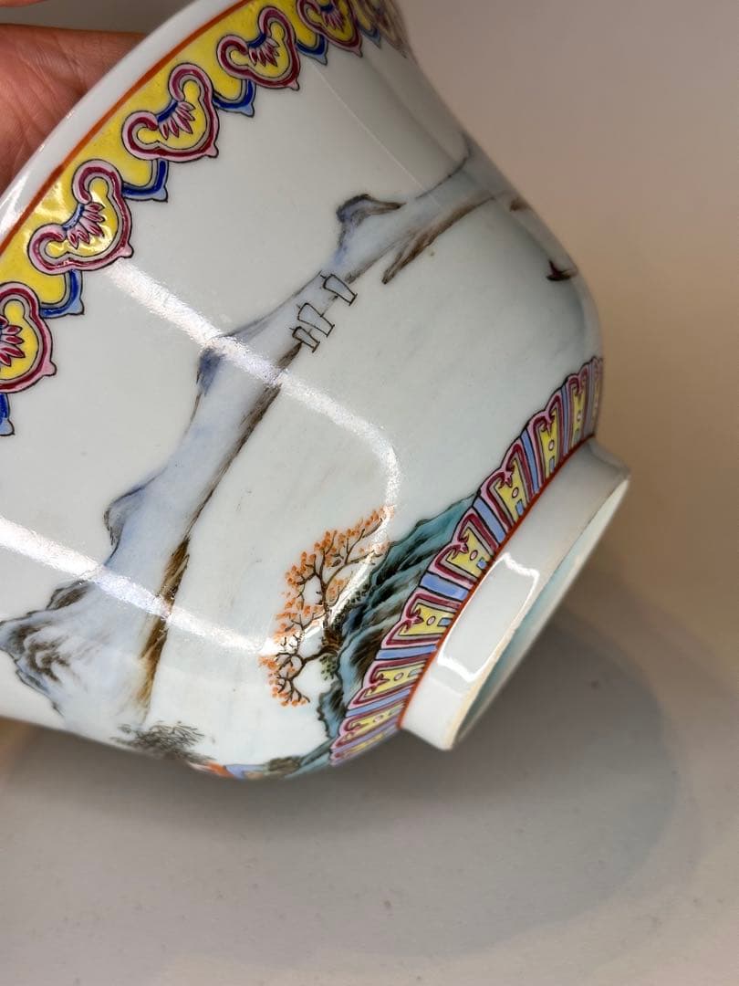 乾隆年製 底款 内側緑地 外側彩絵 人物風景文 碗 鉢古董品