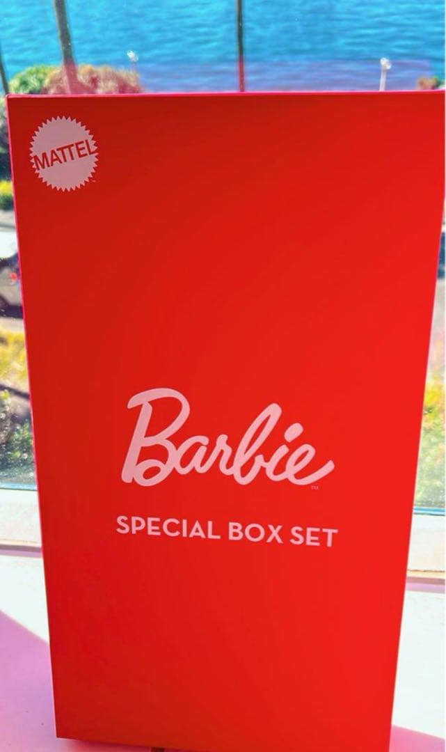 トイズバイアイニティ　バービー　スペシャル　ボックス　セット　新品　未開封 TOY＇s x INITY パーティーフラッシュ インザガーデン 5色