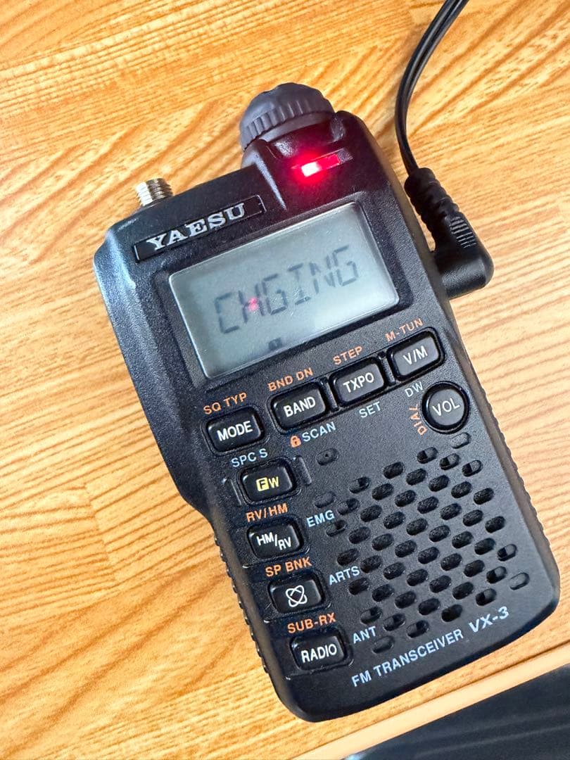 YAESU VX-3 FMトランシーバー Yaesu VX-3 Amateur Radio Compact Handheld Transceiver Production