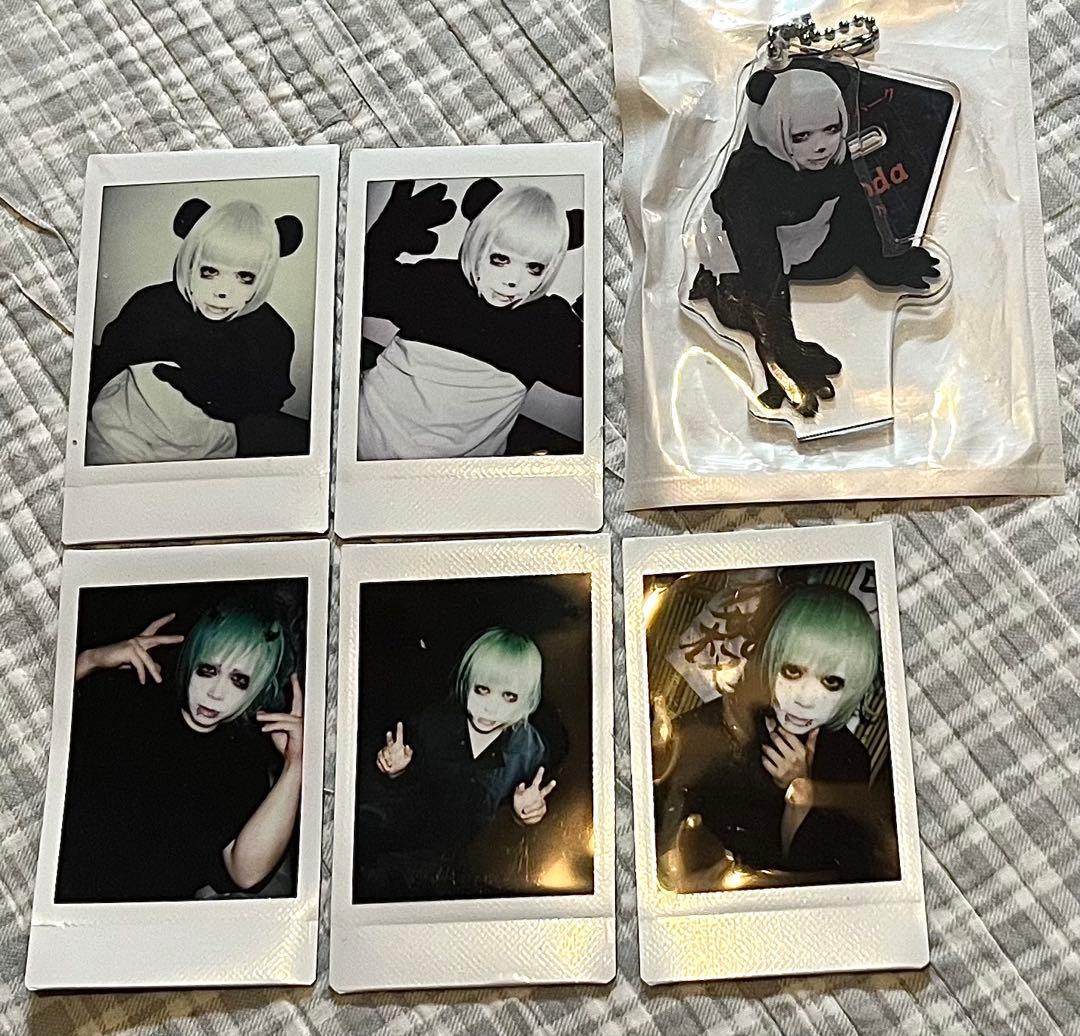 ザアザア 亞ん チェキ アクスタ - メルカリ