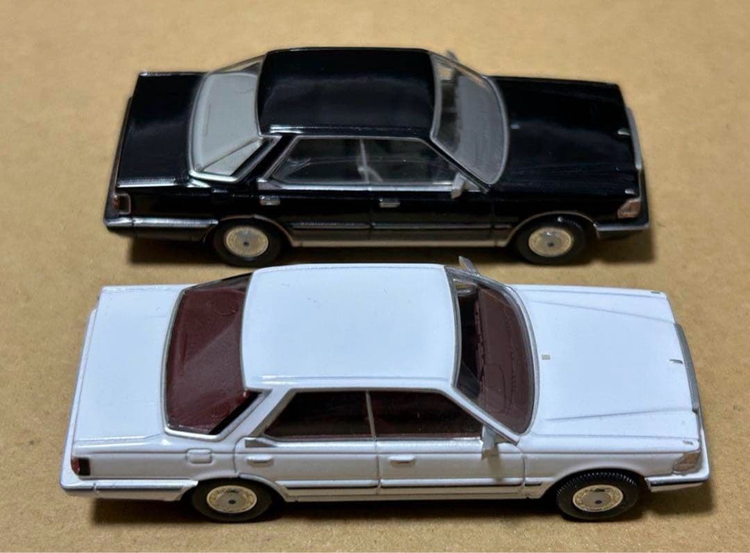 トミカリミテッドヴィンテージネオ ニッサン グロリア V30ターボ 2台セット