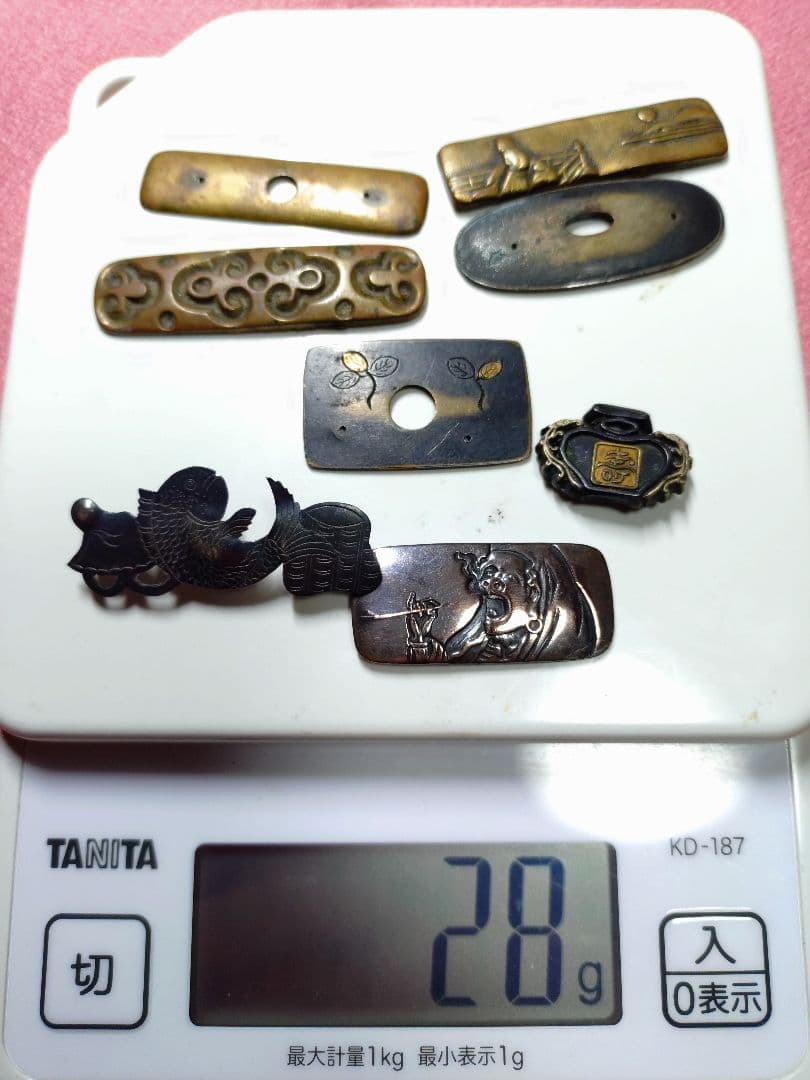 金属工芸　達磨　鯛　銀製　四分一銀　銅製 彫刻 アンティーク 工芸品 金属工芸 達磨 鯛 銀製 四分一銀 銅製 彫刻 アンティーク 工芸品