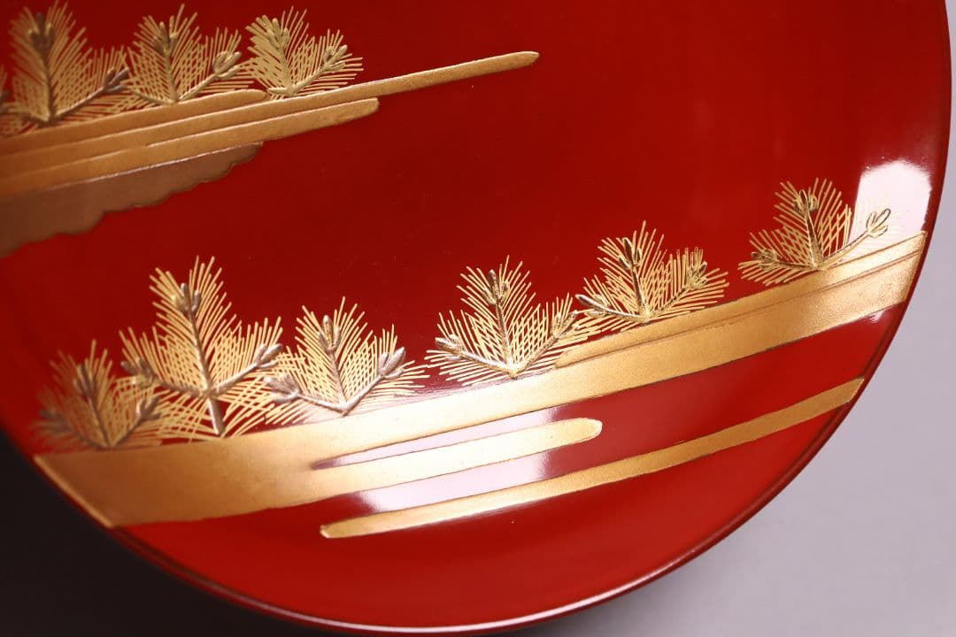 CM230】木製漆器 若松と梅 金蒔絵 朱塗 引盃 五客 天然木