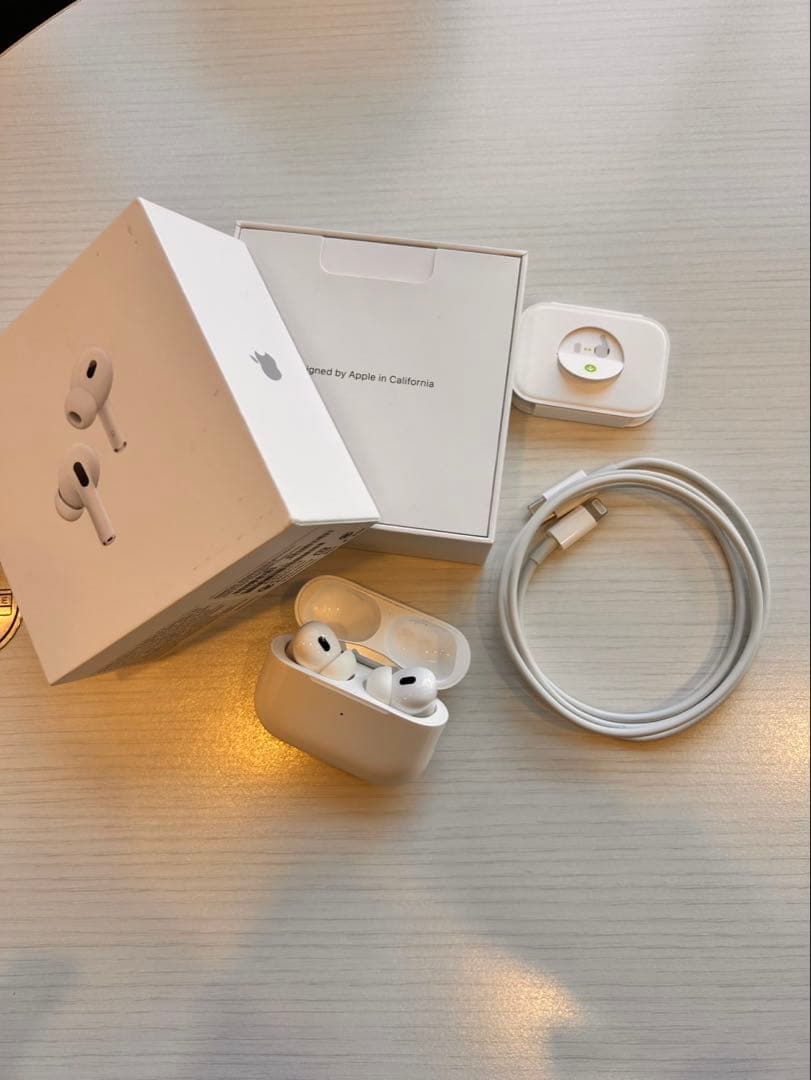 AirPods Pro 第2世代 Lightning端子 MQD83J/A