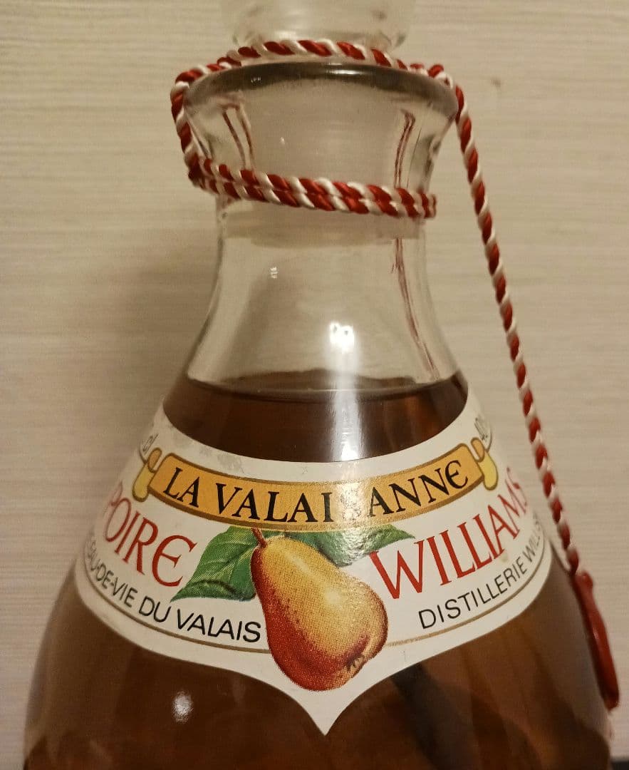 ポワール・ウィリアムス 洋梨入り ブランデー 鑑賞用 - メルカリ