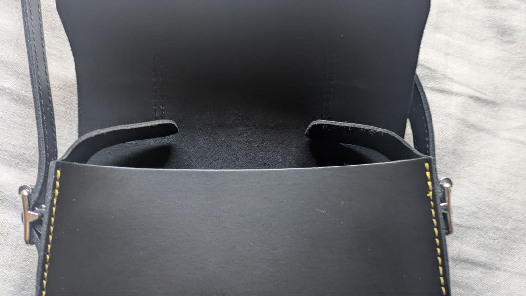 ドクターマーチンサッチェルバック