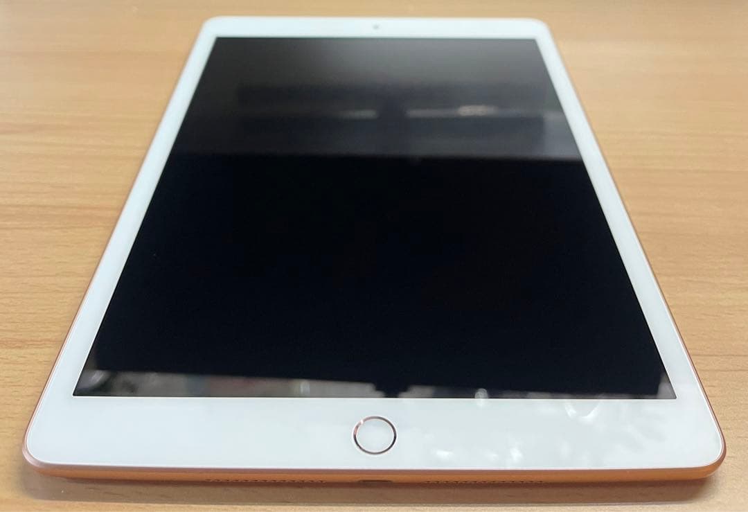 iPad 10.2インチ 第8世代 Wi-Fi 32GB Amazon.com : 2020 Apple iPad (10.2-inch, Wi-Fi, 32GB) - Gold (8th