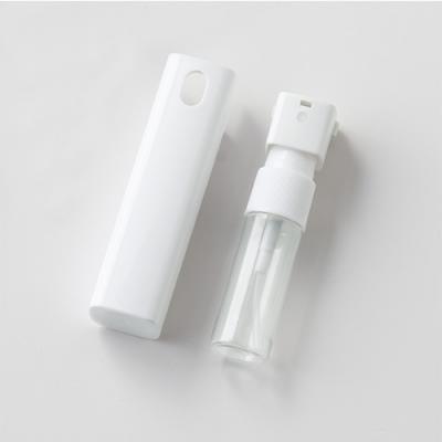 アルコール対応スプレー携帯ボトルです。 ポーチなどに入れやすく